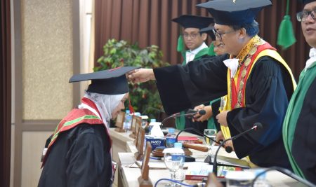 Diseminasi Pengetahuan Islam Banjar di Pesantren: Kontribusi Informasi Islam Lokal dalam Pembentukan Perilaku Keagamaan Santri
