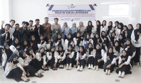 Pembukaan dan Pembekalan Praktik Kerja Lapangan Prodi IPII UIN Antasari 2025