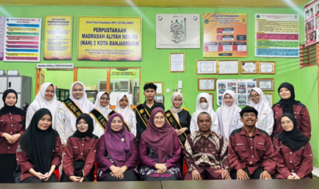Kolaborasi Kreatif: Mahasiswa IPII Promosikan Perpustakaan MAN 2 Banjarmasin Lewat Media Digital