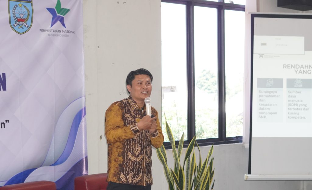 Dr. Moch. Isra Hajiri, S.IPI., M.Hum.