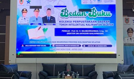 Dosen dan Mahasiswa Ilmu Perpustakaan dan Informasi Islam Berpartisipasi dalam Bedah Buku Intelektual Kalsel