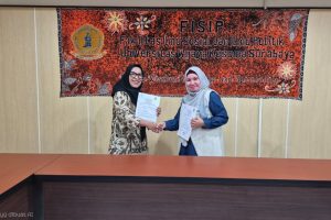 Foto penyerahan perjanjian kerja sama antar prodi ipii